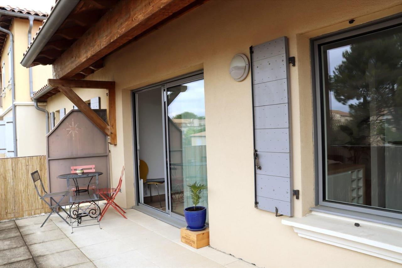 Uzes Centre La Terrasse Des Capucines Avec Garage Privee Apartment Exterior photo