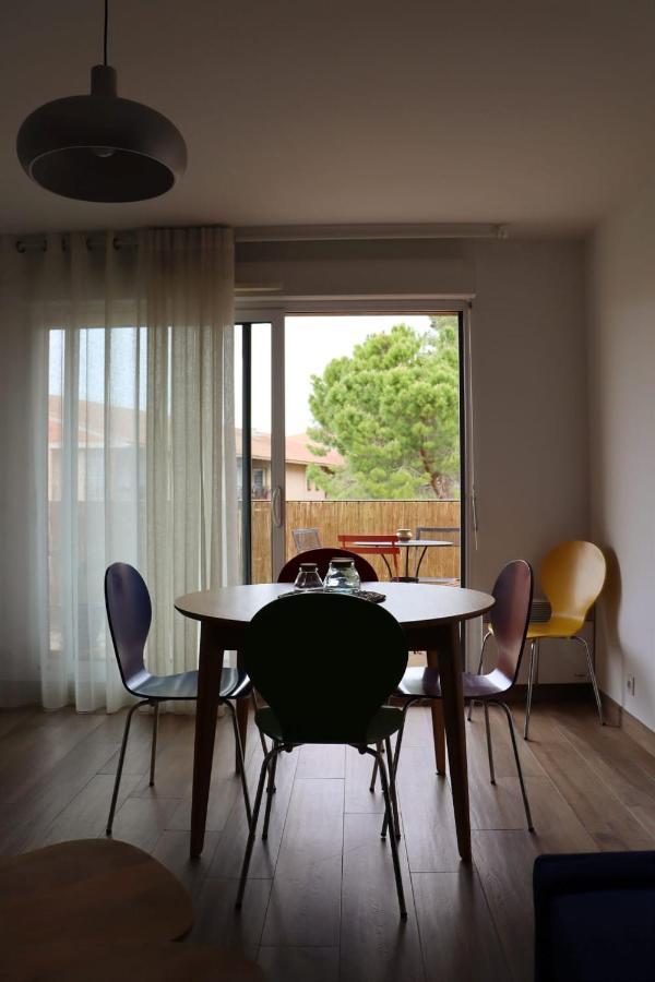 Uzes Centre La Terrasse Des Capucines Avec Garage Privee Apartment Exterior photo