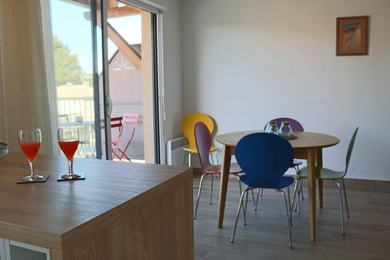 Uzes Centre La Terrasse Des Capucines Avec Garage Privee Apartment Exterior photo